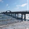 Seebrücke mit Eiszapfen, Ostsee Kellenhusen