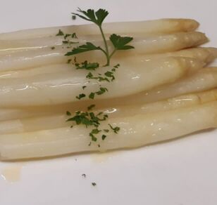 Lecker: frischer deutscher Spargel