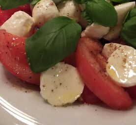 Mediterraner Genuss - Tomate, Basilikum und Mozzarella